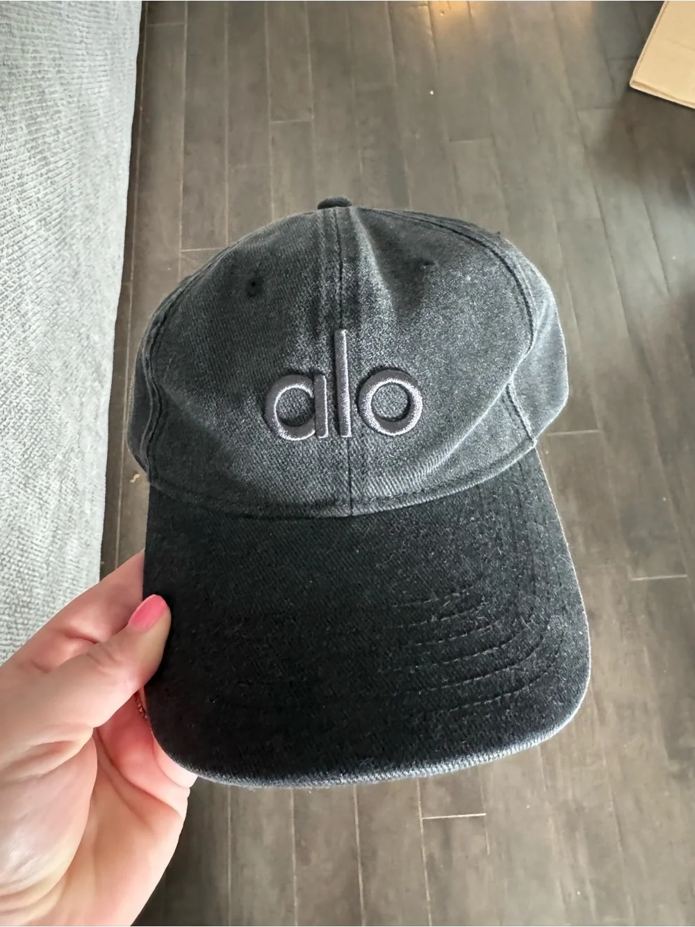 ALO Yoga Charcoal Black Logo Baseball Cap